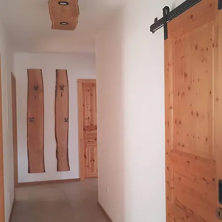 Larch House Apartment