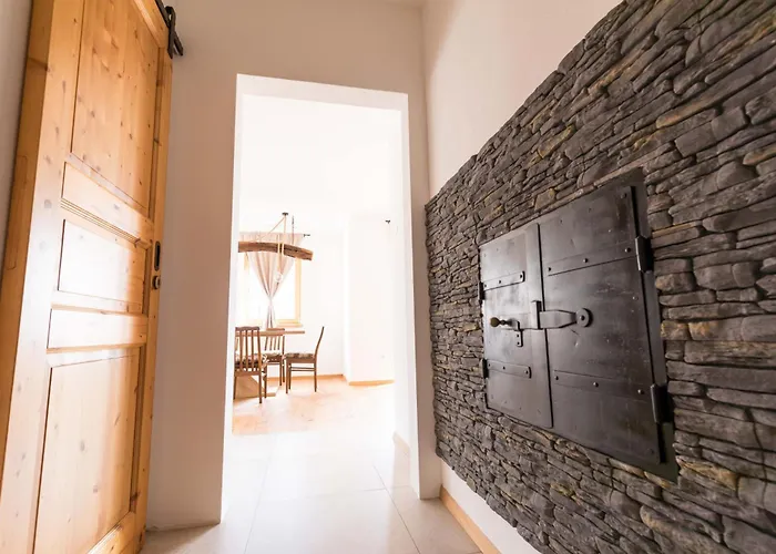 Larch House Appartamento *